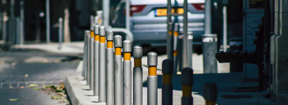 Safe and Convenient Retractable Barrier Column Systems for Properties in Aurora, ON
